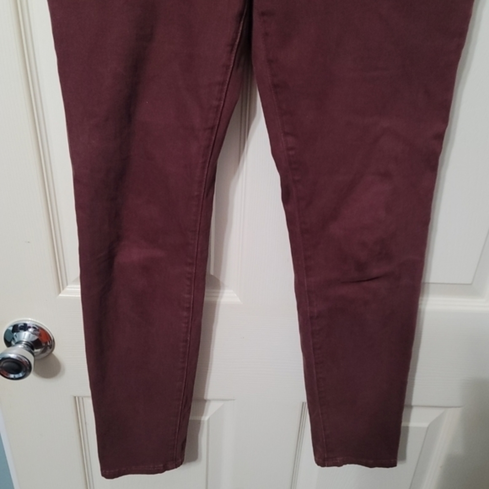 Madewell Women's Burgundy Skinny Jeans Size 28. Good PreOwned Condition.‎ - Picture 3 of 12